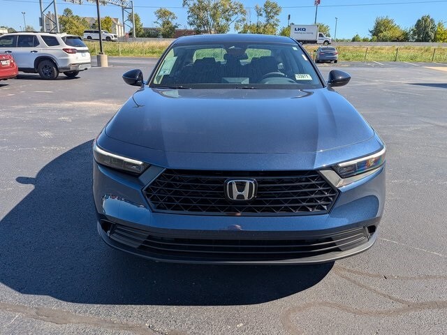 2025 Honda Accord SE photo 2