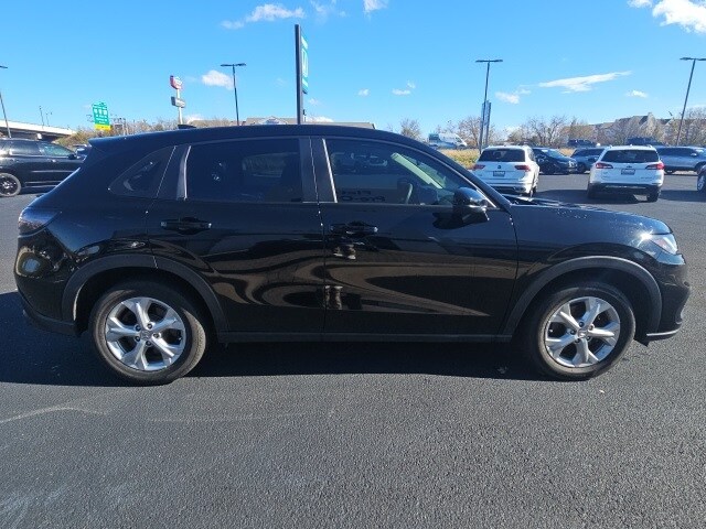 2023 Honda HR-V LX photo 4