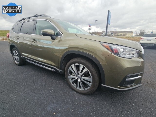 2022 Subaru Ascent Limited photo 3