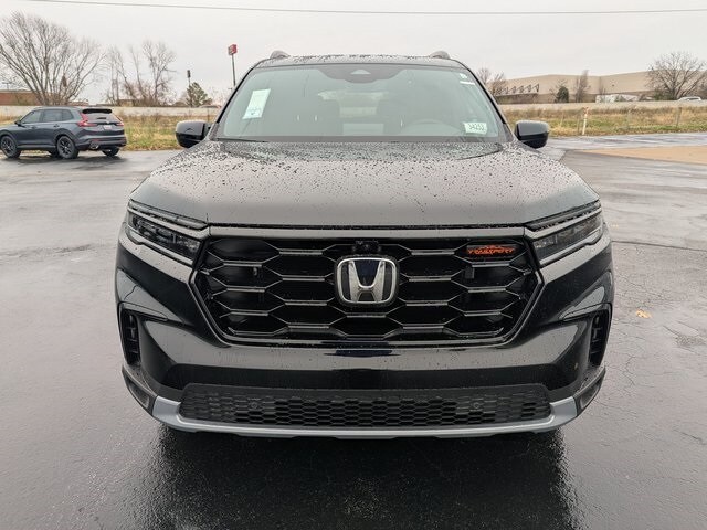 2025 Honda Pilot TrailSport photo 4