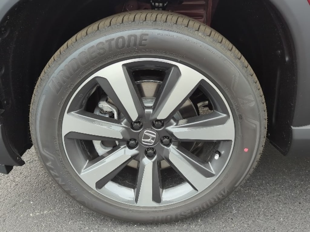 New 2025 Honda Pilot Touring SUV