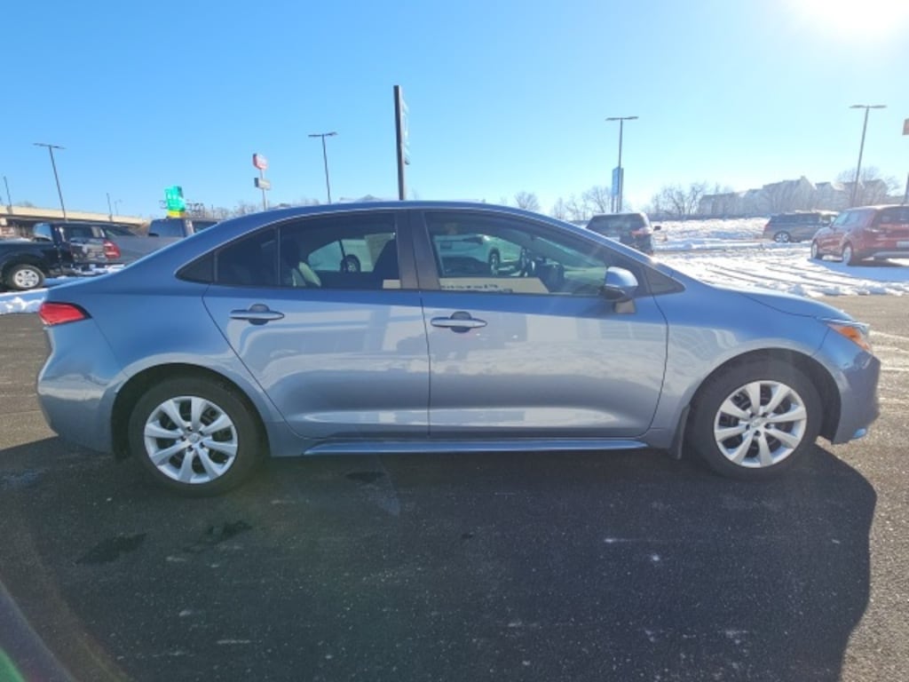Used 2022 Toyota Corolla LE Sedan