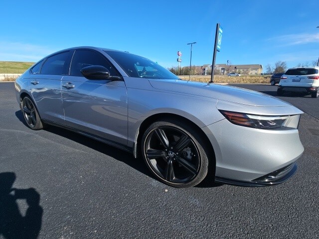 2023 Honda Accord Hybrid Sport-L photo 2