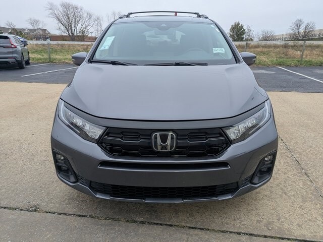 2026 Honda Odyssey Touring photo 4