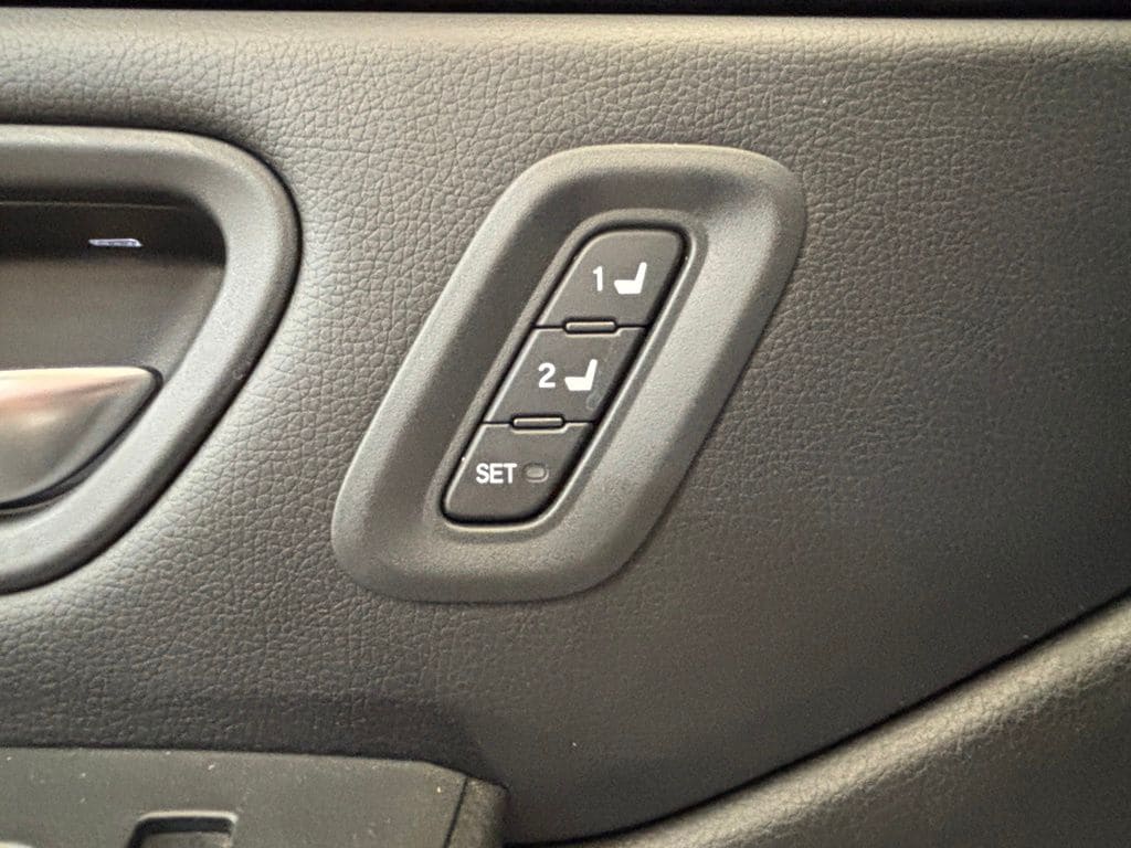 2023 Honda Pilot Touring - Photo 19