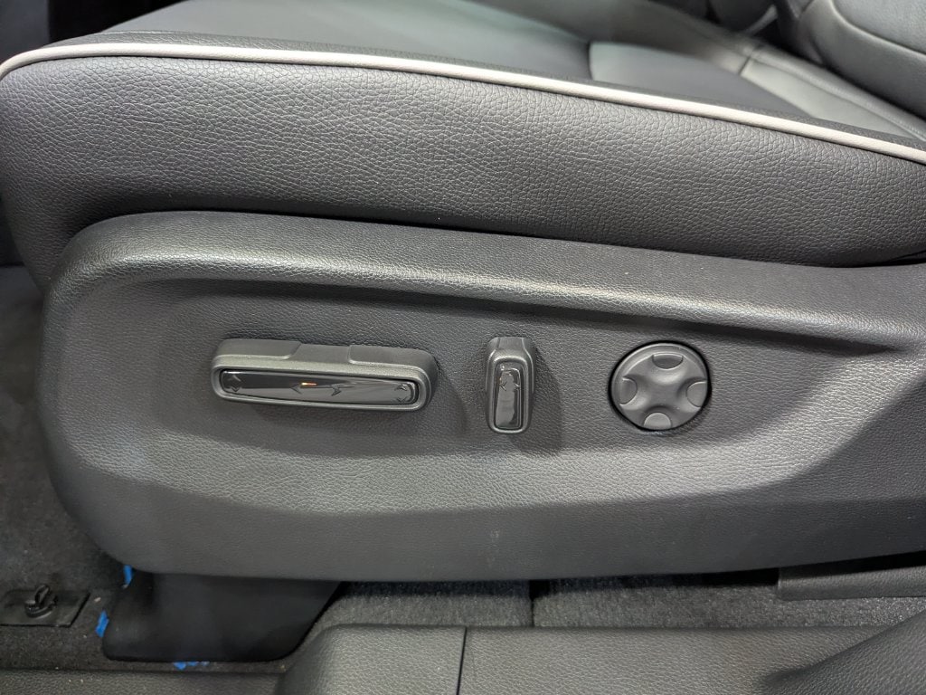 2026 Honda Odyssey Touring - Photo 25