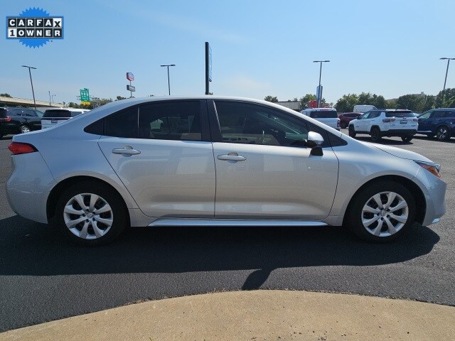 2024 Toyota Corolla LE photo 4