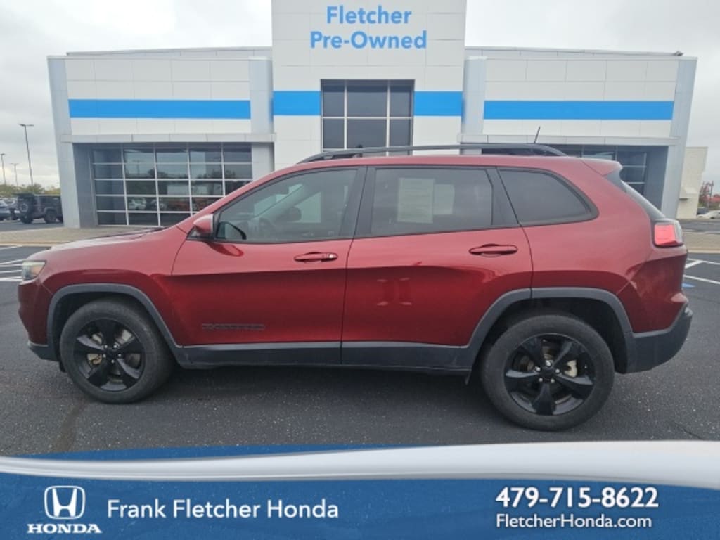 Used 2019 Jeep Cherokee Altitude SUV