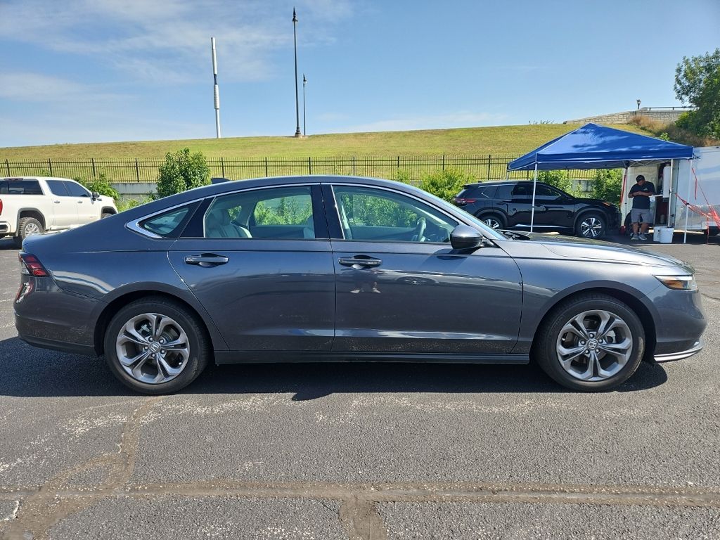 2024 Honda Accord EX - Photo 6