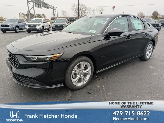 2025 Honda Accord LX's photo