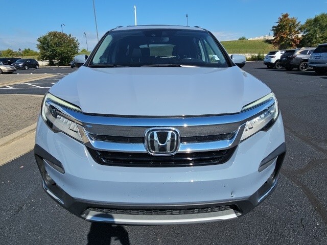 2022 Honda Pilot Touring photo 3