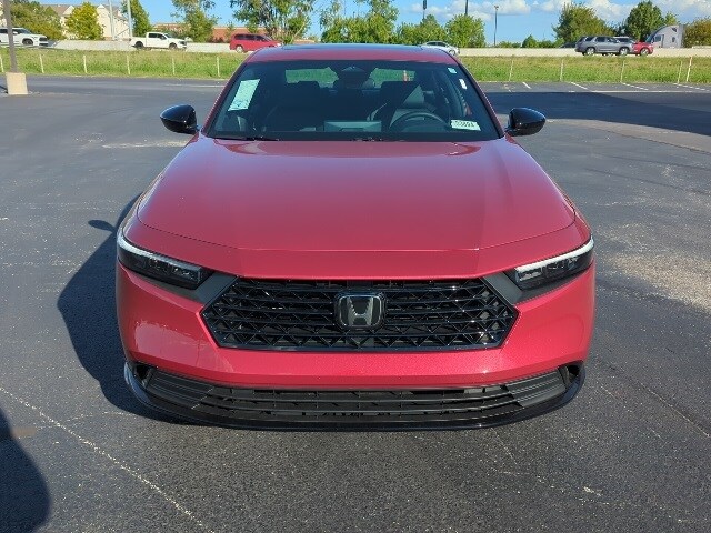 2025 Honda Accord Hybrid Sport-L photo 2