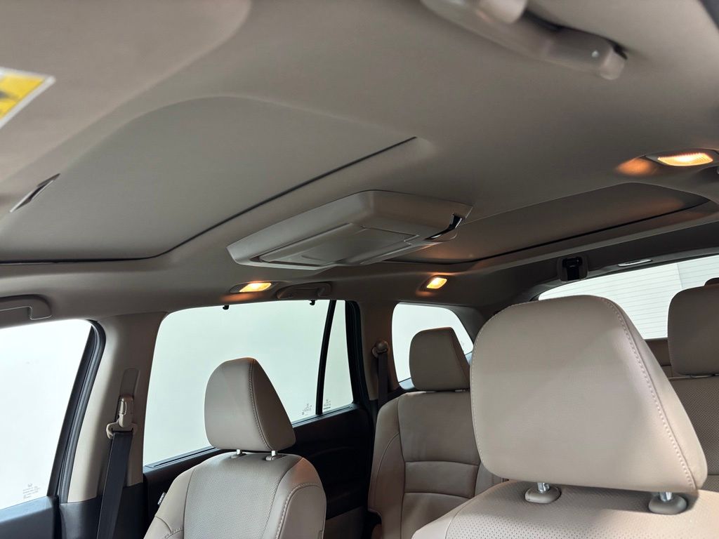 2021 Honda Pilot Elite - Photo 17