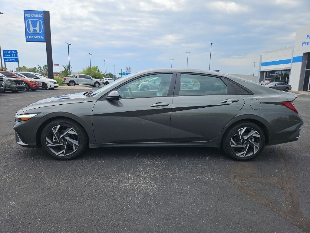 Used 2025 Hyundai Elantra SEL Sport Sedan