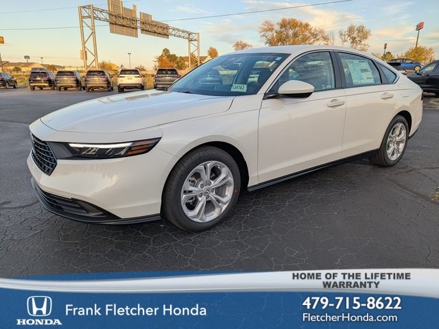 2025 Honda Accord LX's photo