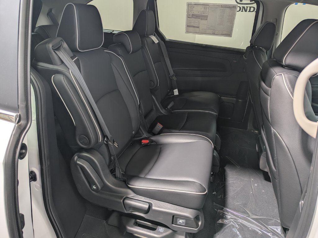 2026 Honda Odyssey Touring - Photo 14