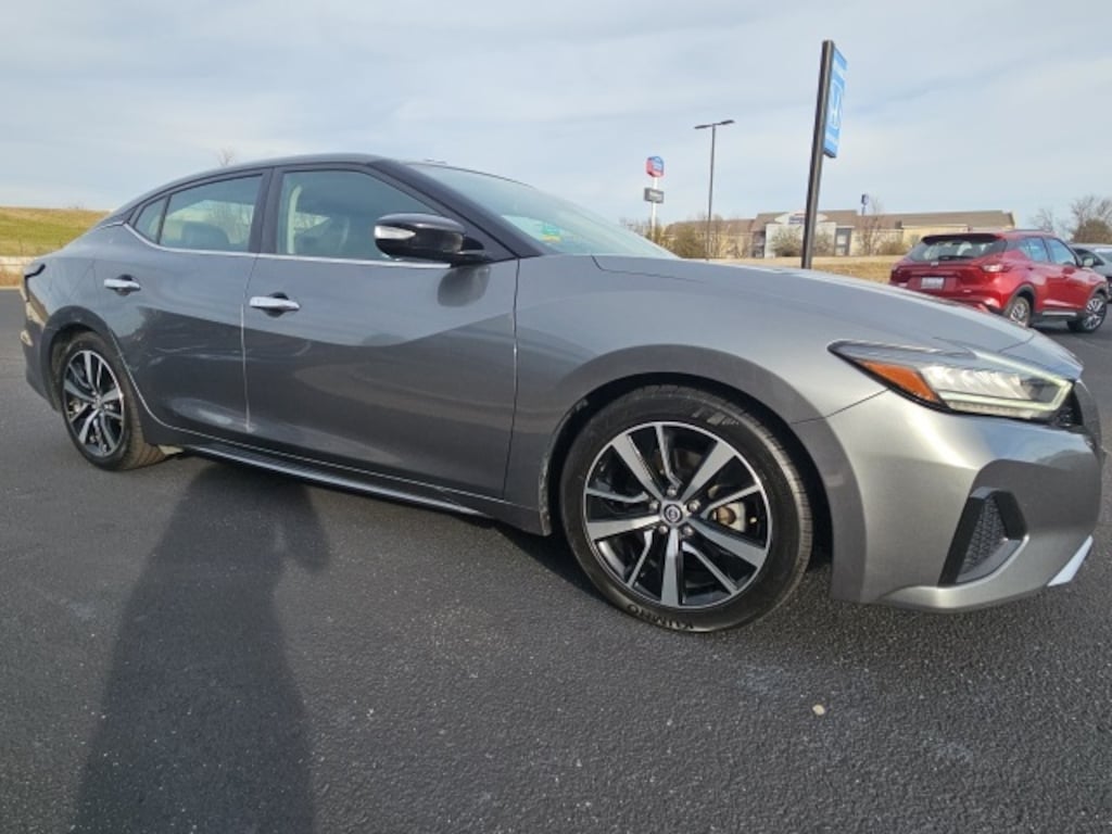 Used 2023 Nissan Maxima SV Sedan
