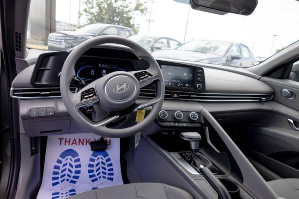 New 2026 Hyundai Elantra SE Sedan