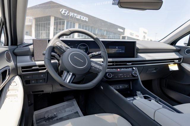 2025 Hyundai Sonata SEL Convenience photo 2