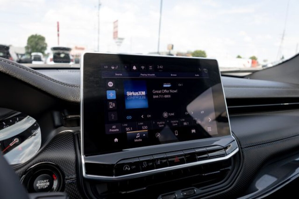 Certified 2025 Jeep Compass Latitude SUV