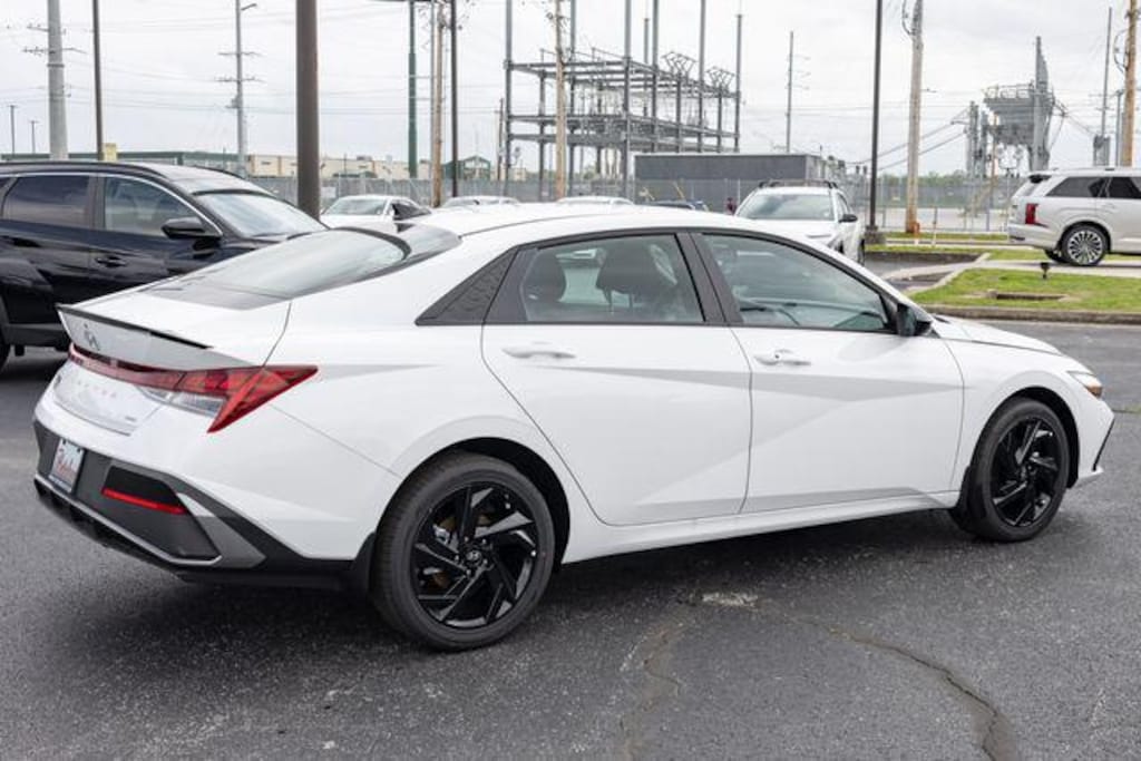 New 2026 Hyundai Elantra Hybrid SEL Sport Sedan