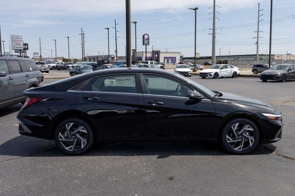 New 2026 Hyundai Elantra Limited Sedan