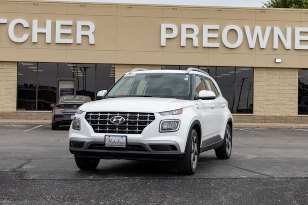 Used 2024 Hyundai Venue SEL SUV