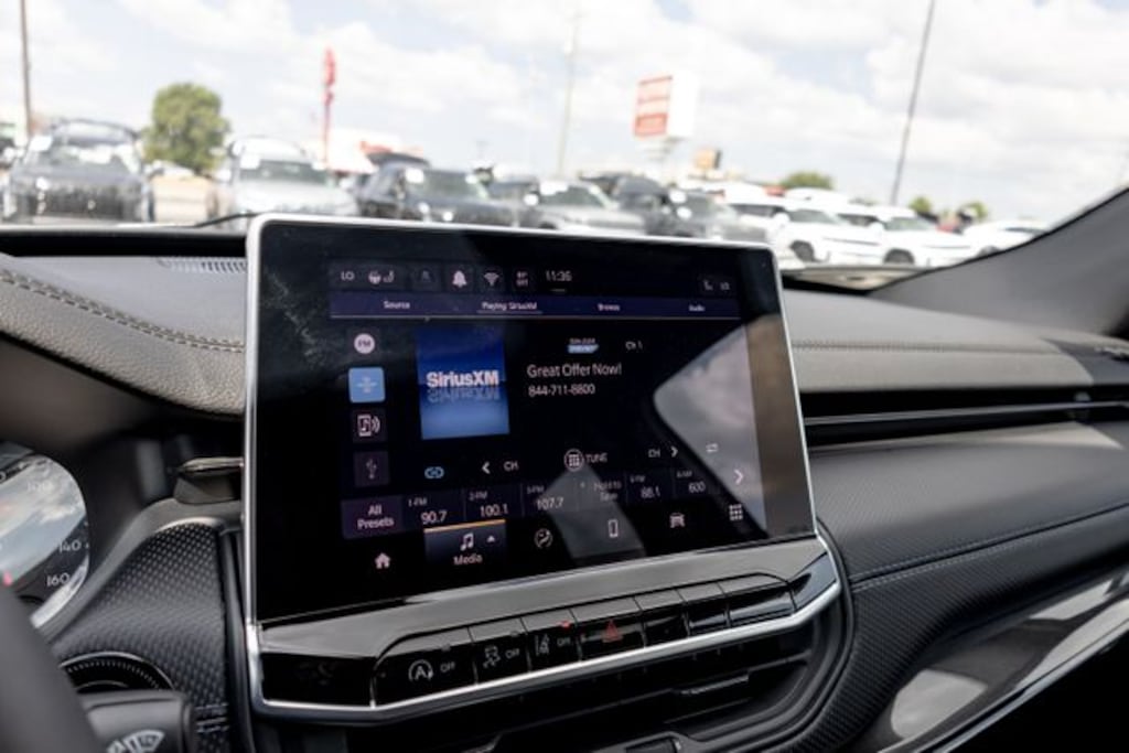 Used 2025 Jeep Compass Latitude SUV