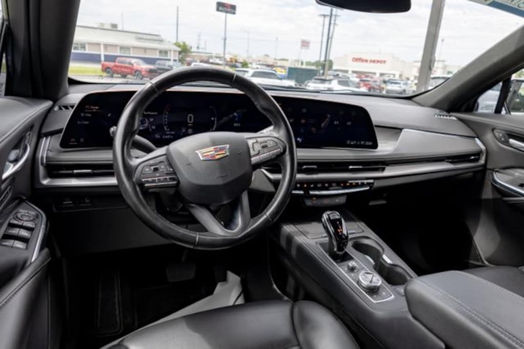 Used 2025 CADILLAC XT4 Premium Luxury SUV