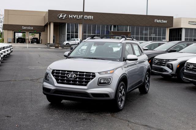 2026 Hyundai Venue SEL w/ 2-Tone Roof IVT's photo