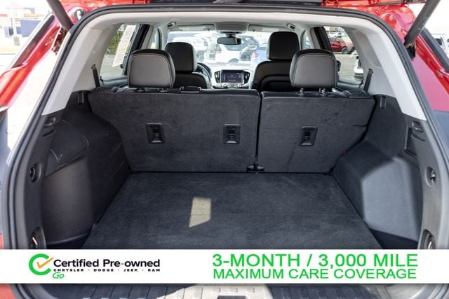 2023 GMC Terrain SLT - Photo 11