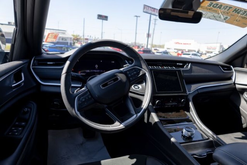 Used 2025 Jeep Grand Cherokee Altitude X SUV