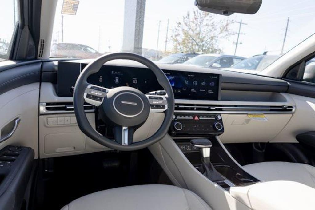 New 2026 Hyundai Tucson SEL FWD SUV