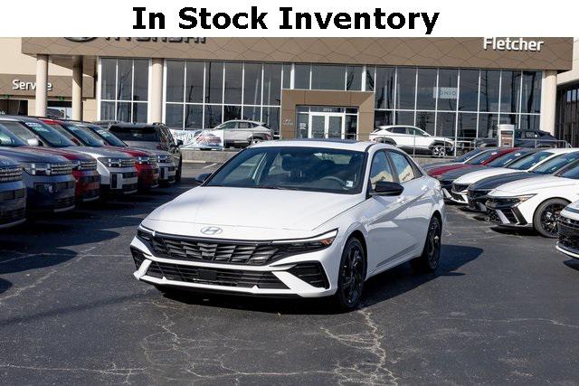 2026 Hyundai Elantra SEL's photo