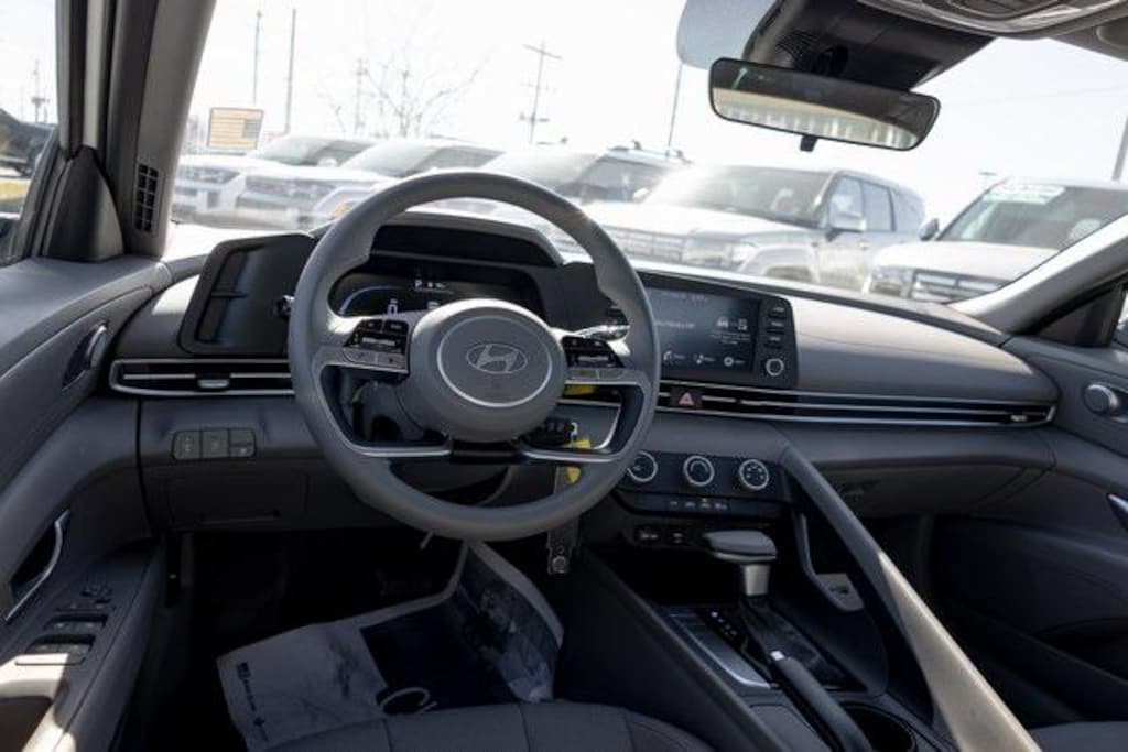 New 2026 Hyundai Elantra SE Sedan