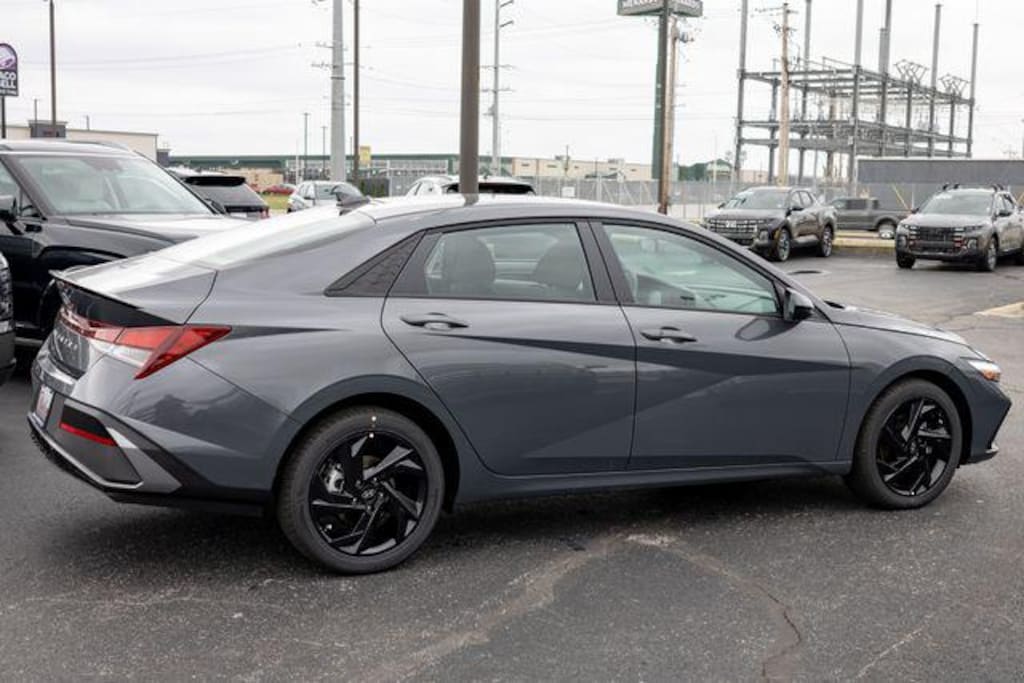 New 2026 Hyundai Elantra SEL Sport Sedan