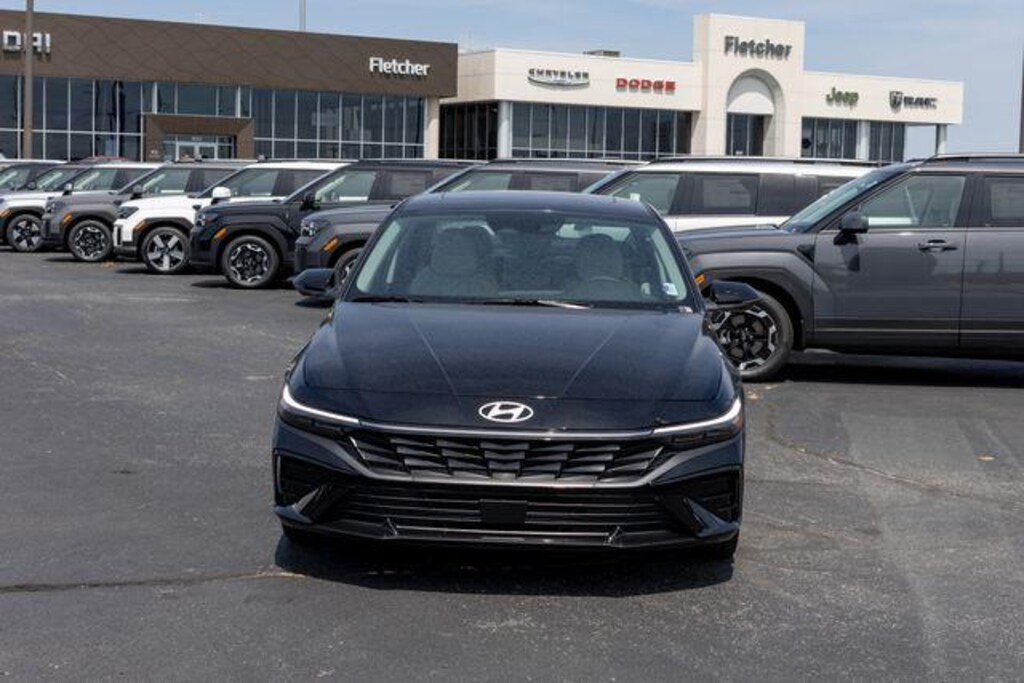 New 2026 Hyundai Elantra Limited Sedan