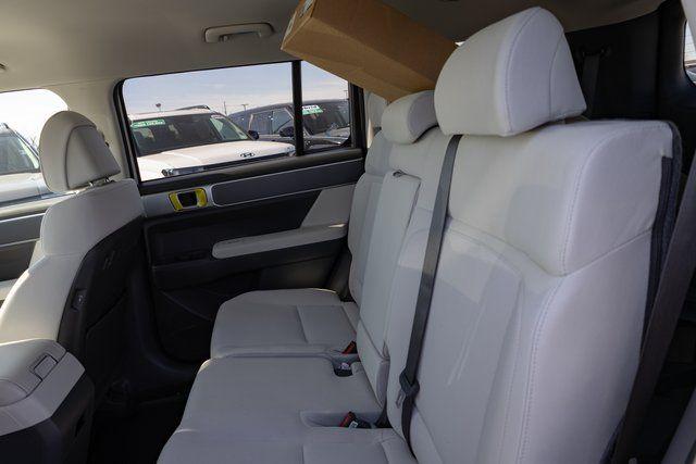 2026 Hyundai Santa Fe SE - Photo 7