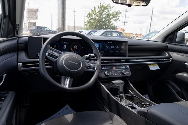 2026 Hyundai Tucson SE photo 2