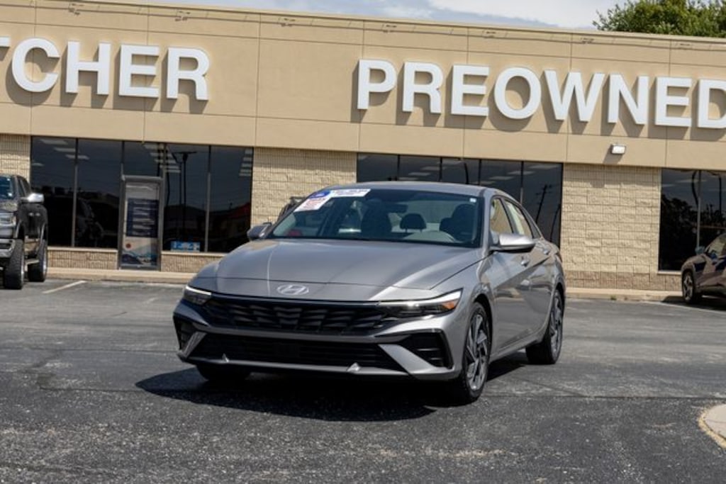 Used 2025 Hyundai Elantra SEL Convenience Sedan