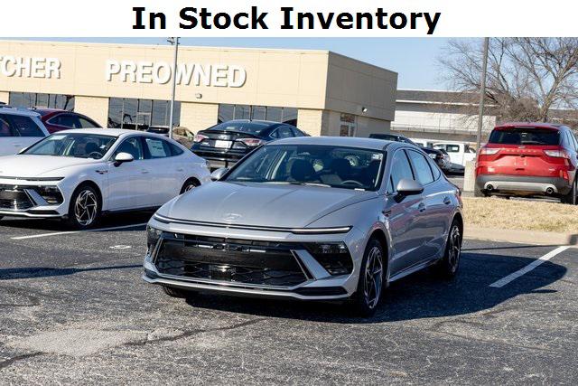 2026 Hyundai Sonata SEL's photo