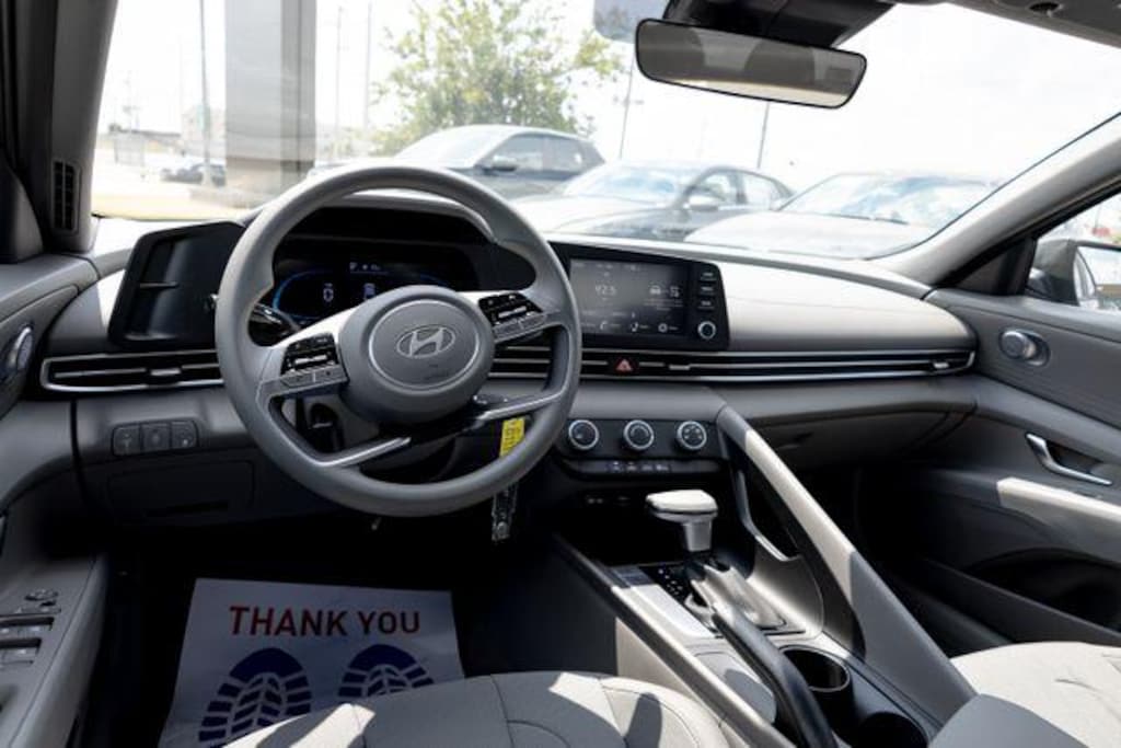 New 2026 Hyundai Elantra SE Sedan