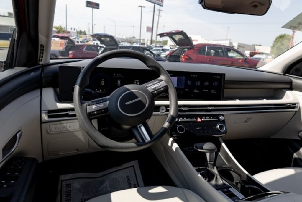 Used 2025 Hyundai Tucson SEL SUV