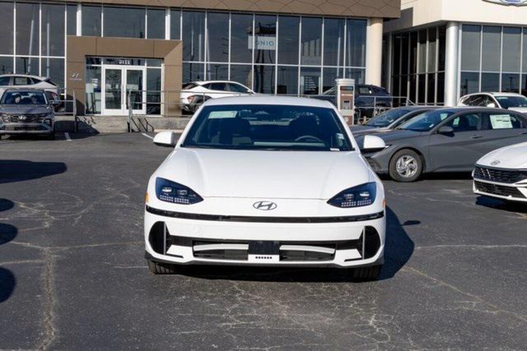 New 2025 Hyundai IONIQ 6 SE Sedan