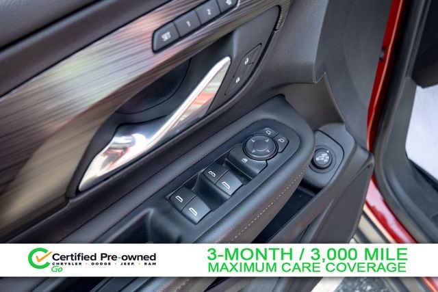 2023 GMC Terrain SLT - Photo 16
