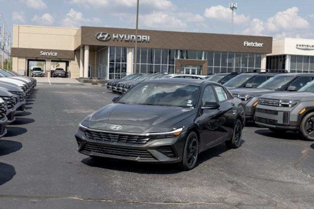 New 2026 Hyundai Elantra SEL Sport Sedan