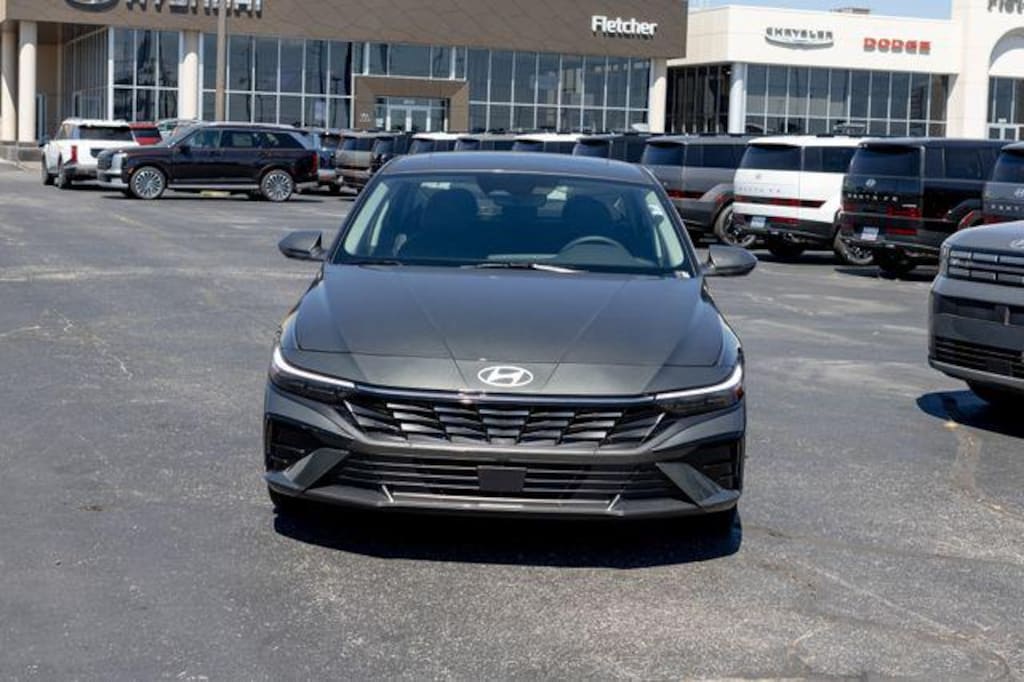 New 2026 Hyundai Elantra Limited Sedan