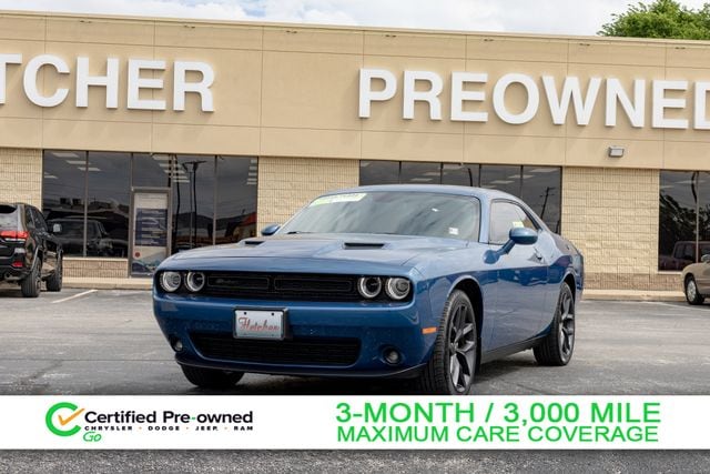 2022 Dodge Challenger SXT Auto's photo