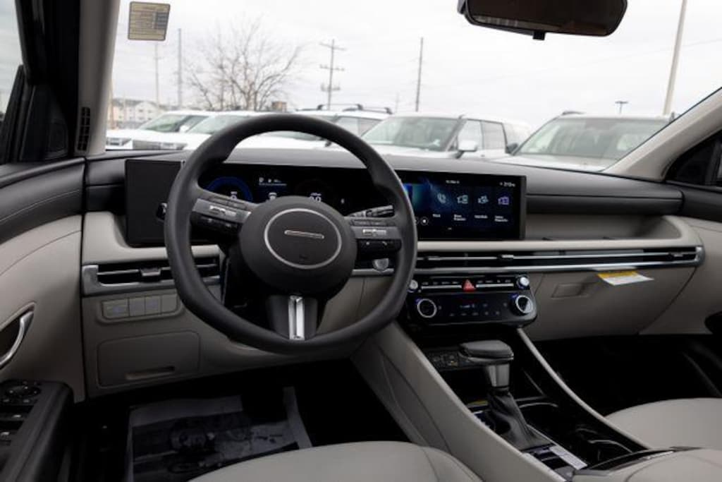 New 2026 Hyundai Tucson SEL FWD SUV