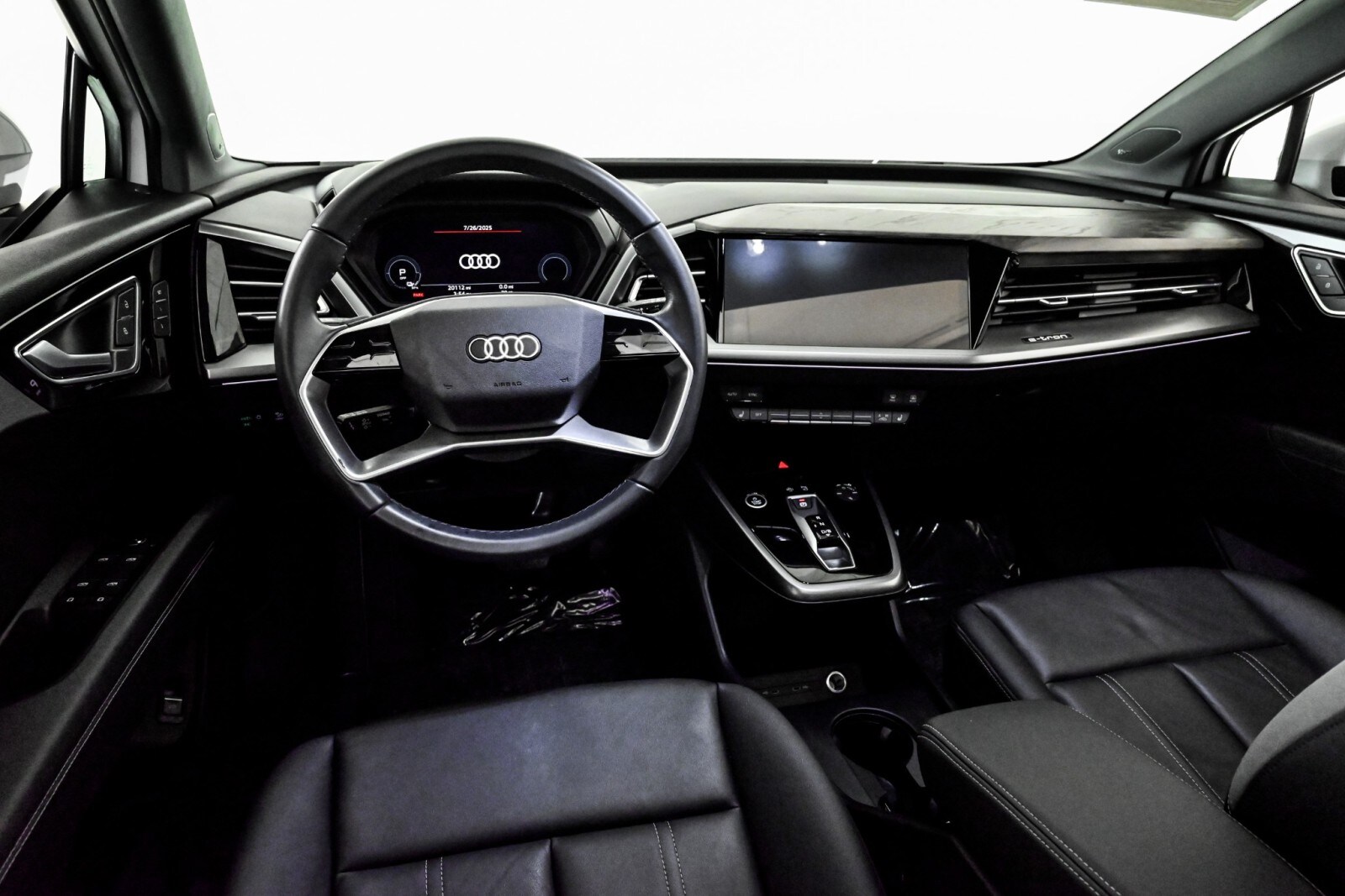 2023 Audi Q4 50 E-tron Prestige photo 4